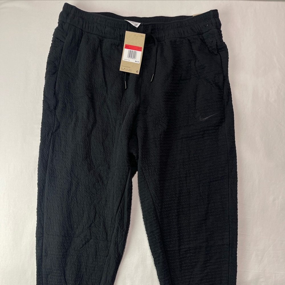 Nike Yoga Dri-FIT Jogger Pants DV9885-010 Black Men’s Size Large New With Tags.